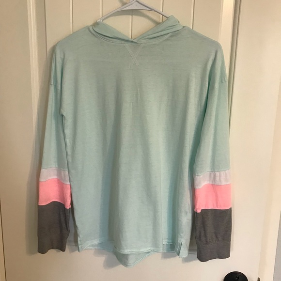 SO Mint lightweight Hoodie!! Size 16! - Picture 1 of 2